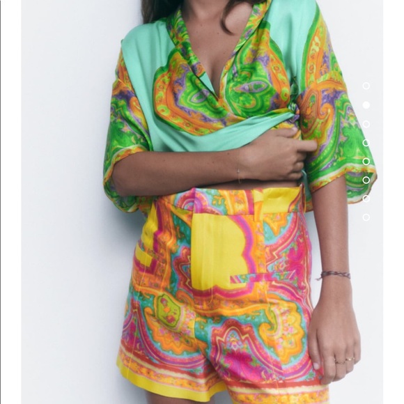 Zara Pants - Zara high waisted print shorts